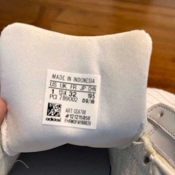 Adidas Superstar Kids Shoes - Picture 2 of 6